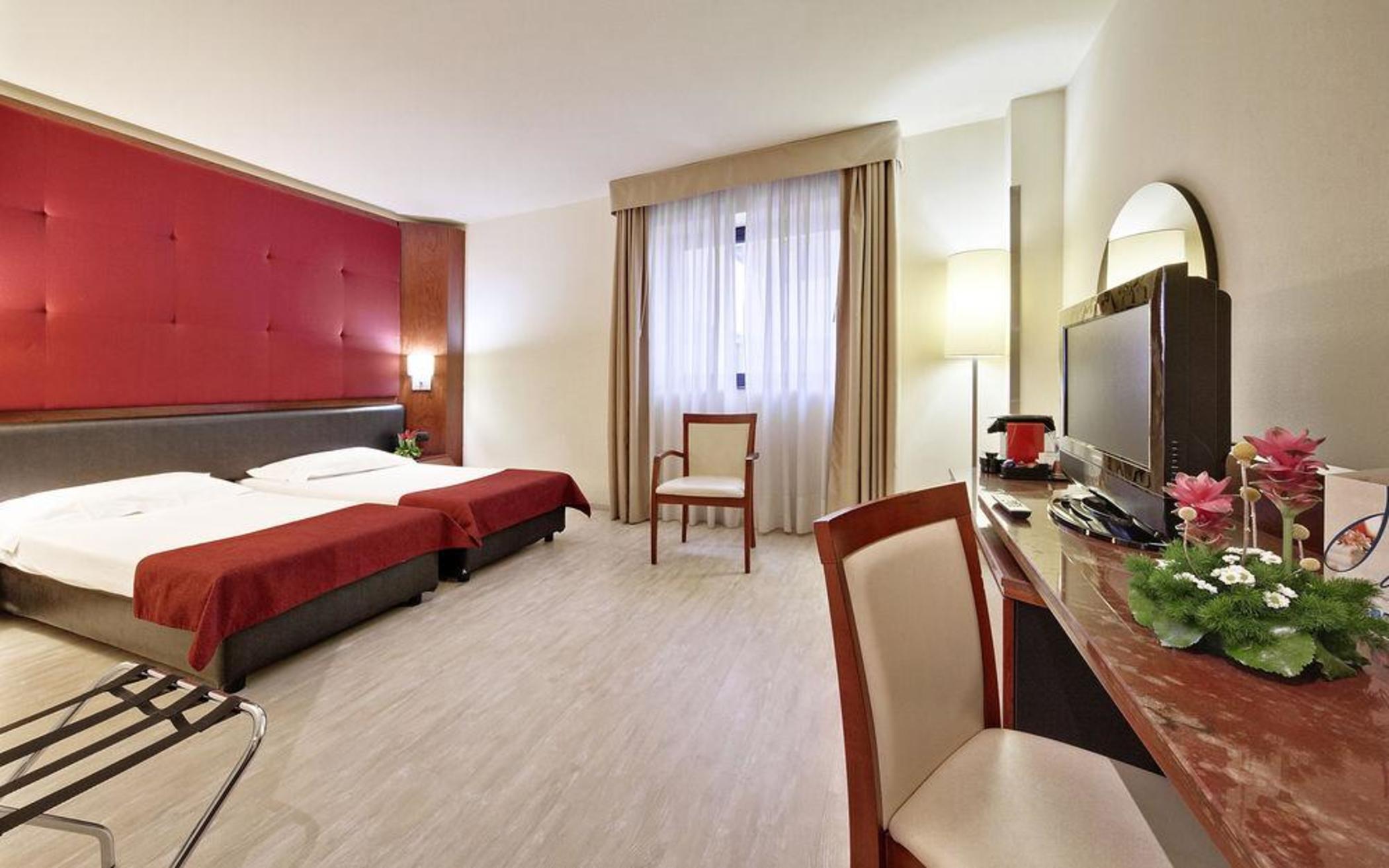 Mediterraneo Palace Hotel Ragusa Ngoại thất bức ảnh
